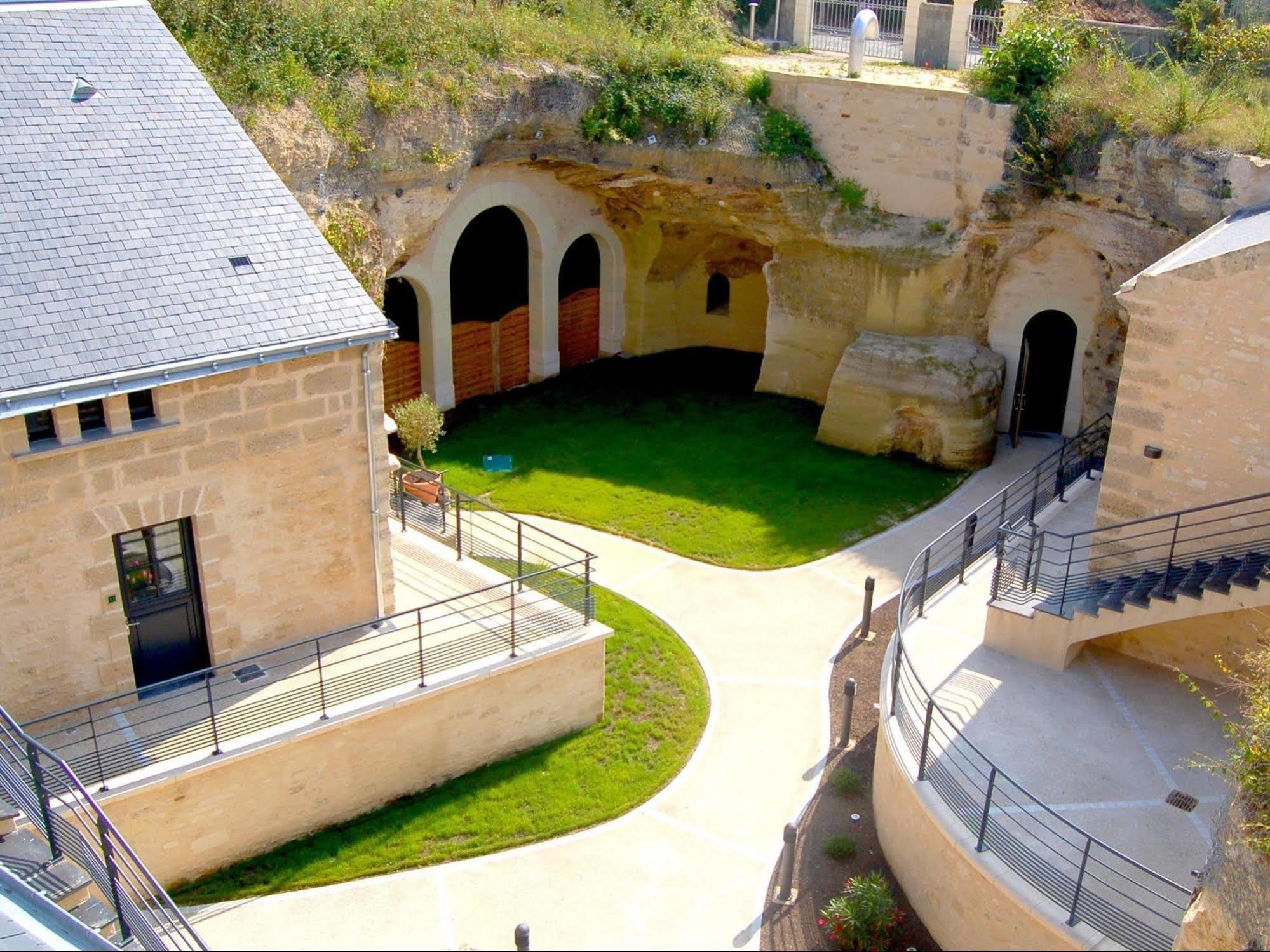 Rocaminori Hôtel Louresse-Rochemenier Exterior foto